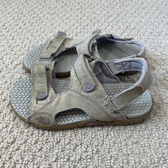 THE NORTH FACE Shoes Girl's Velcro Gray and Purple Sandals Size 3 - Picture 1 of 9